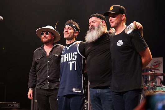 (c) Copyright Rock-Interviews.com