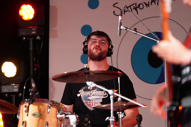 (c) Copyright Rock-Interviews.com