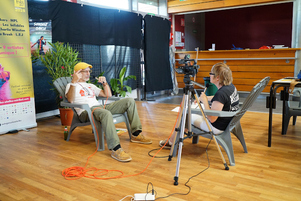 (c) Copyright Rock-Interviews.com