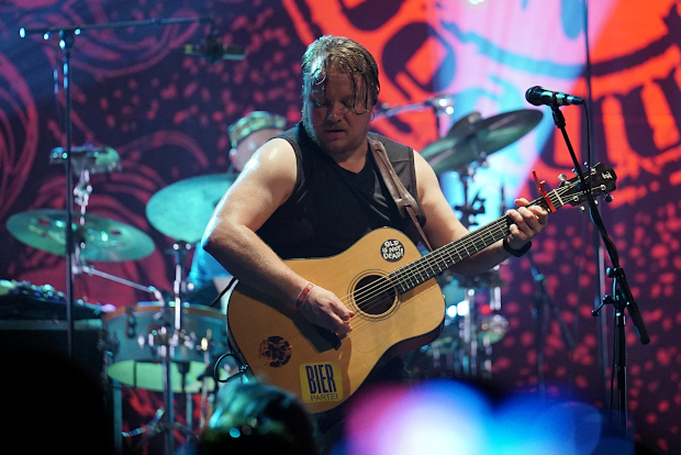 (c) Copyright Rock-Interviews.com