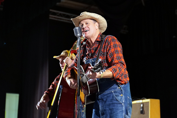 (c) Copyright Rock-Interviews.com