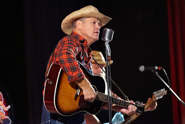 (c) Copyright Rock-Interviews.com