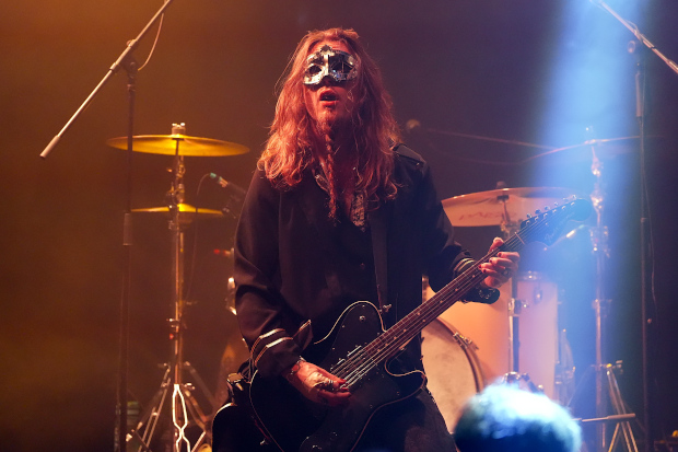 (c) Copyright Rock-Interviews.com