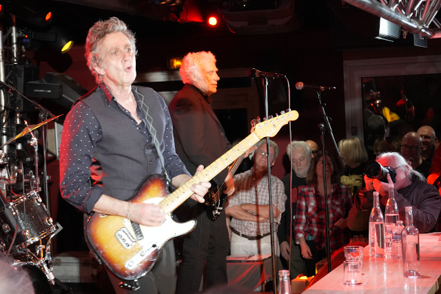 (c) Copyright Rock-Interviews.com