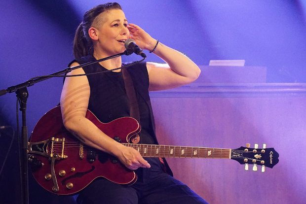 (c) Copyright Rock-Interviews.com