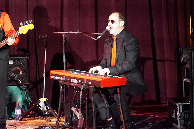 (c) Copyright Rock-Interviews.com