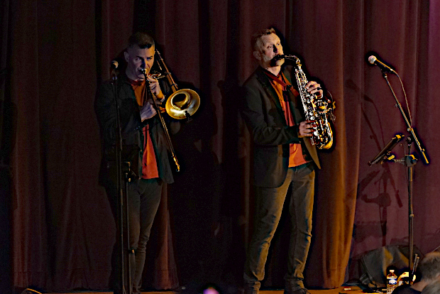 (c) Copyright Rock-Interviews.com