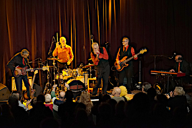 (c) Copyright Rock-Interviews.com