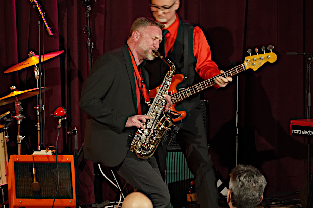 (c) Copyright Rock-Interviews.com